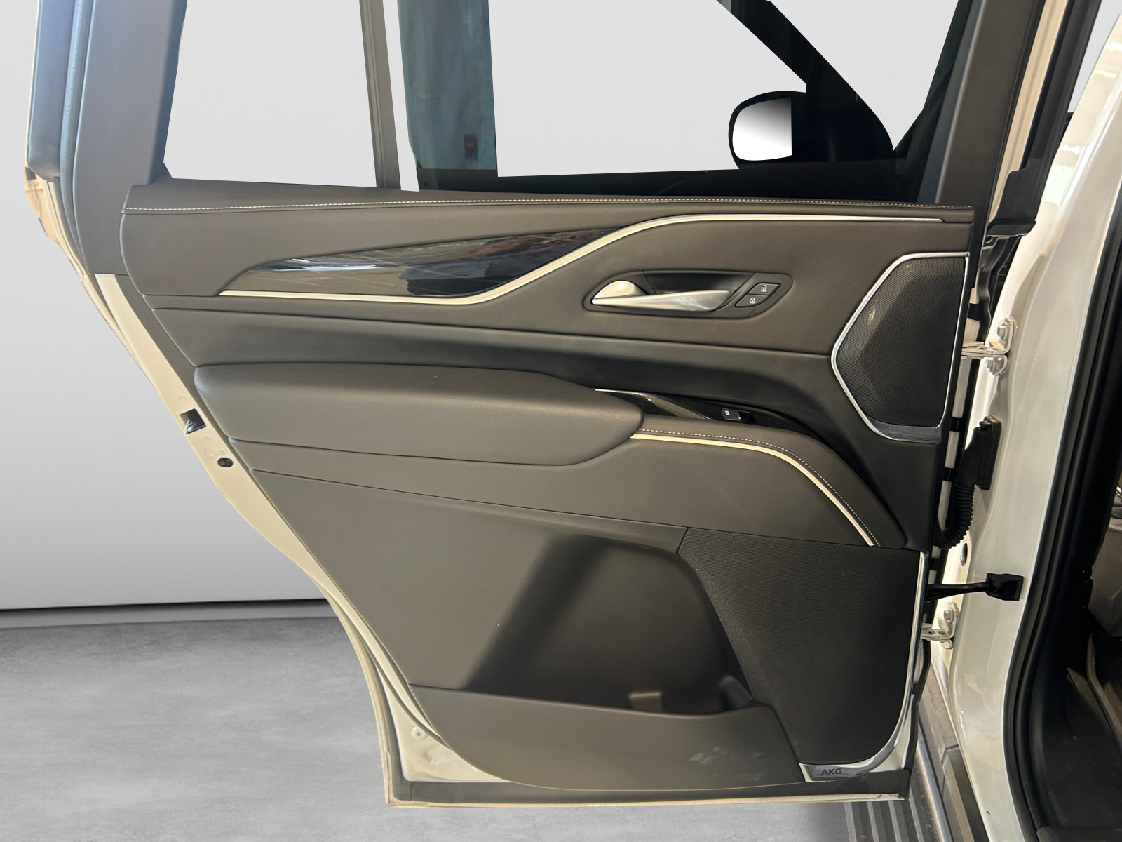 Used 2024 Cadillac Escalade Sport w/ LPO, ONYX Package AWD/4WD image 13