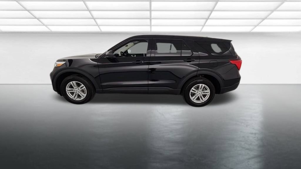 Certified 2023 Ford Explorer XLT image 4