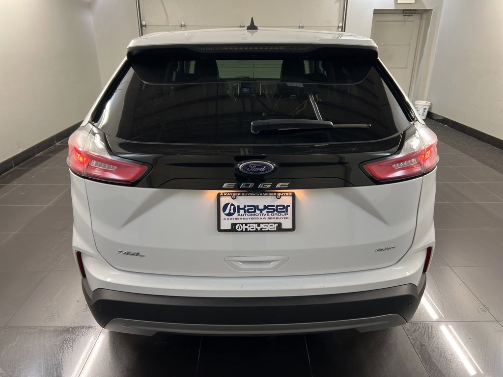 Certified 2024 Ford Edge SEL w/ Convenience Package image 3