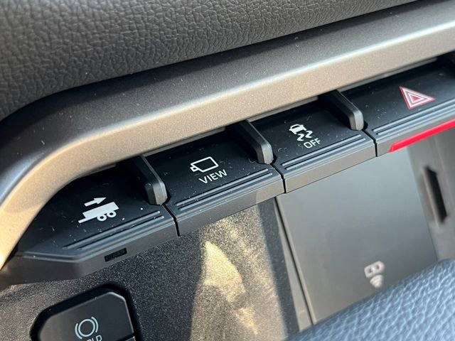 Used 2025 Toyota Tundra Limited image 36