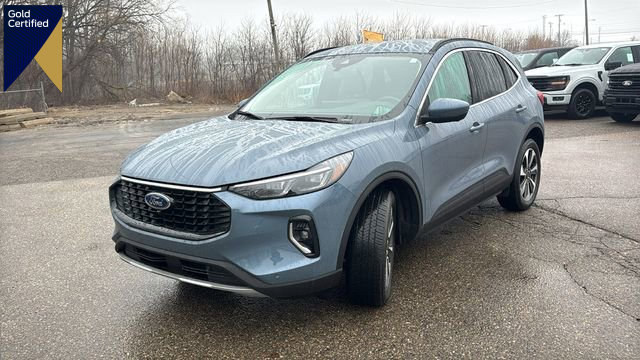 Certified 2023 Ford Escape Platinum AWD/4WD image 1