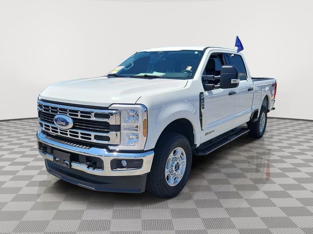 Certified 2025 Ford F250 XLT AWD/4WD image 3