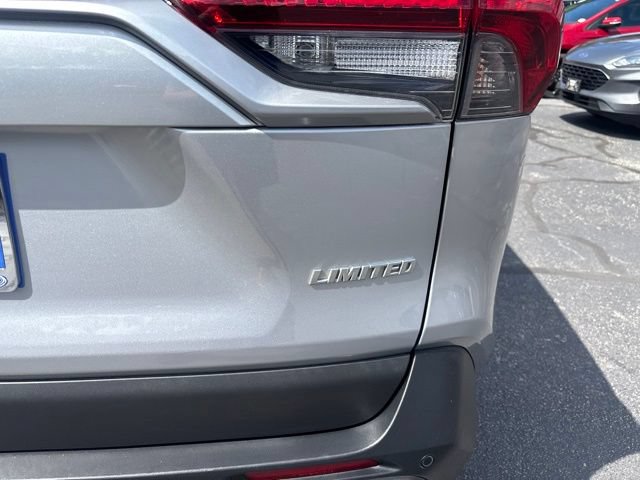 Used 2019 Toyota RAV4 Limited FWD image 7