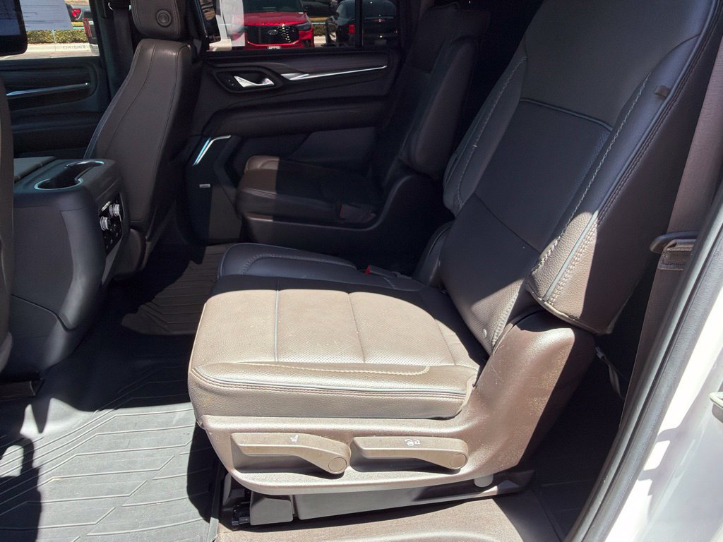 Used 2023 GMC Yukon XL Denali AWD/4WD image 19