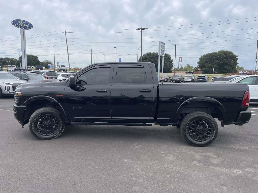 Used 2025 RAM 2500 Limited AWD/4WD image 6