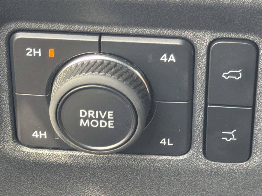 Certified 2025 Ford Expedition Active AWD/4WD image 27