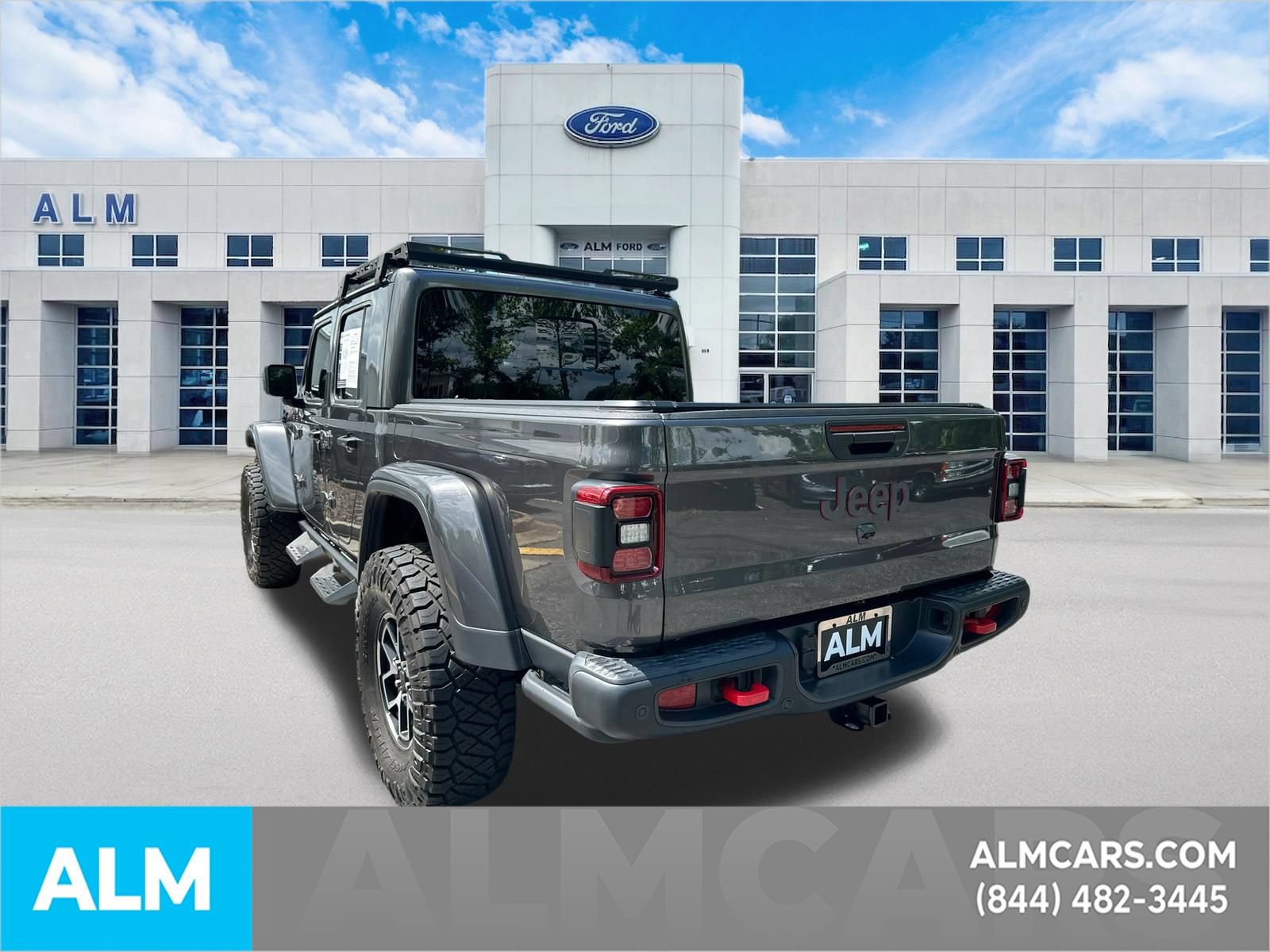 Used 2025 Jeep Gladiator Rubicon AWD/4WD image 8