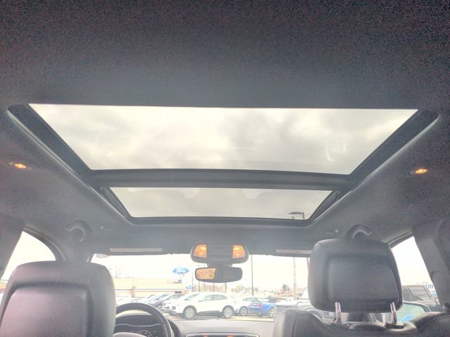 Used 2020 Jeep Grand Cherokee Limited w/ Luxury Group II image 38