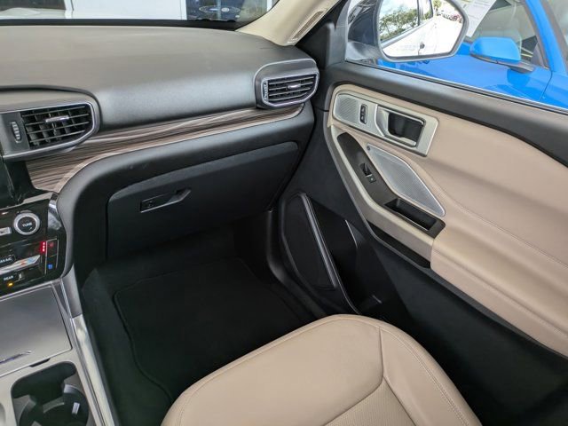 Certified 2023 Ford Explorer Limited w/ Limited Technology Package image 15