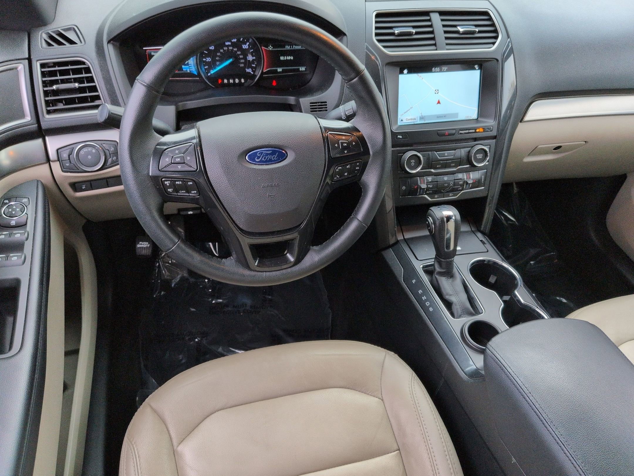 Certified 2018 Ford Explorer XLT w/ Equipment Group 202A image 29