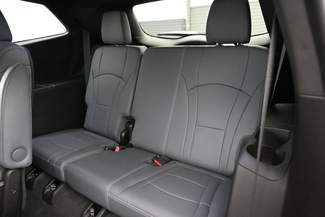 Used 2023 Buick Enclave Essence AWD/4WD image 31