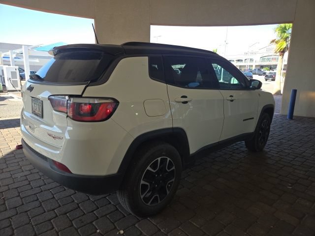 Used 2019 Jeep Compass Trailhawk AWD/4WD image 2