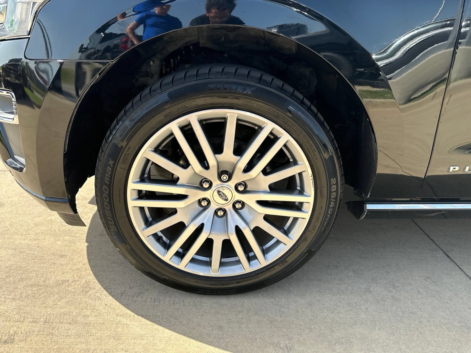 Certified 2023 Ford Expedition Platinum RWD image 9