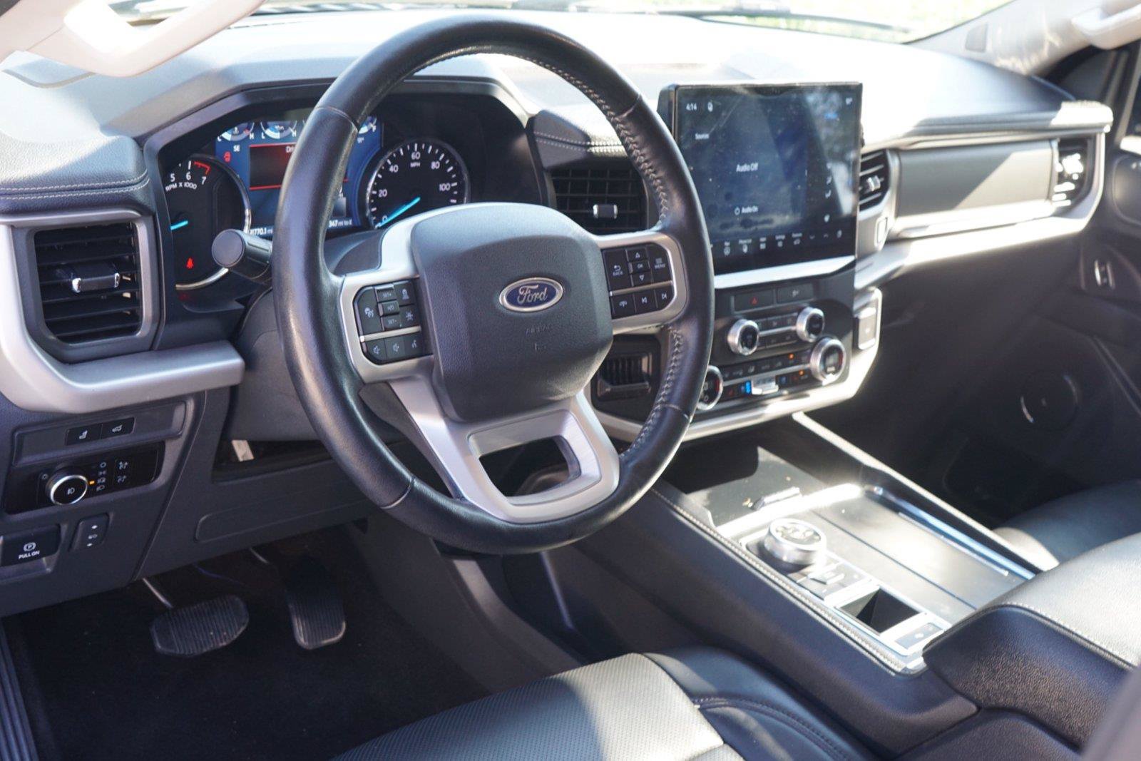 Certified 2023 Ford Expedition XLT RWD image 8