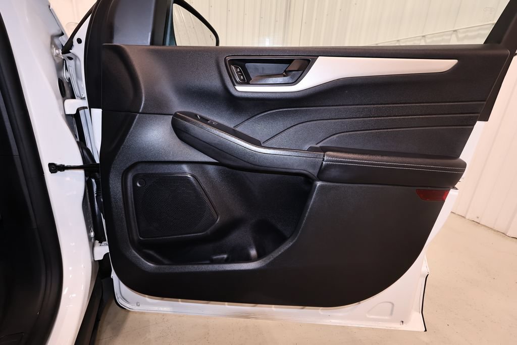 Certified 2022 Ford Escape SE w/ SE Sport Appearance Package AWD/4WD image 19