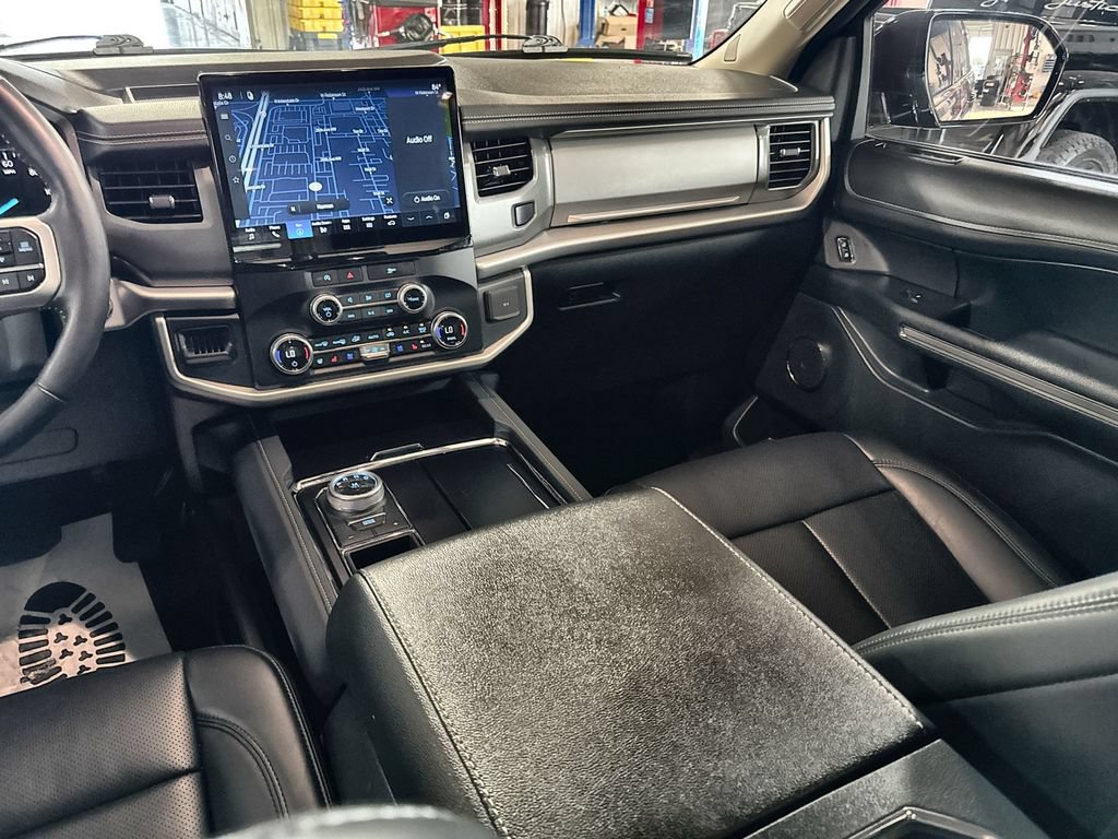 Certified 2024 Ford Expedition XLT RWD image 27
