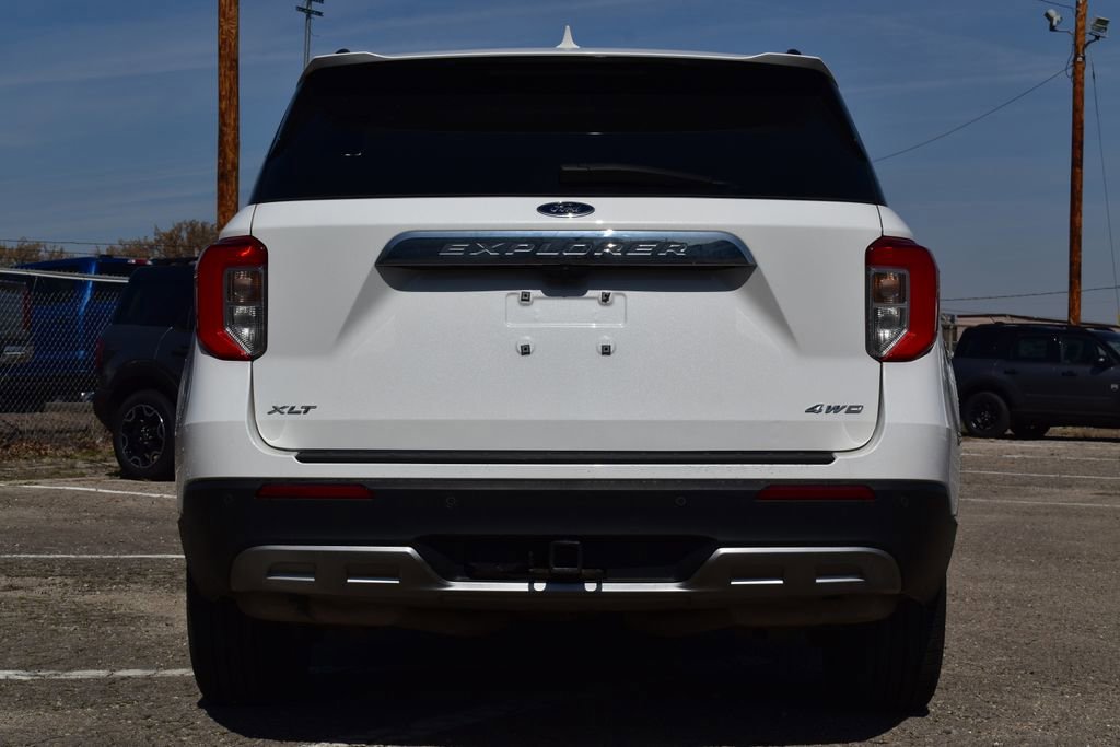 Certified 2023 Ford Explorer XLT w/ Equipment Group 202A image 3