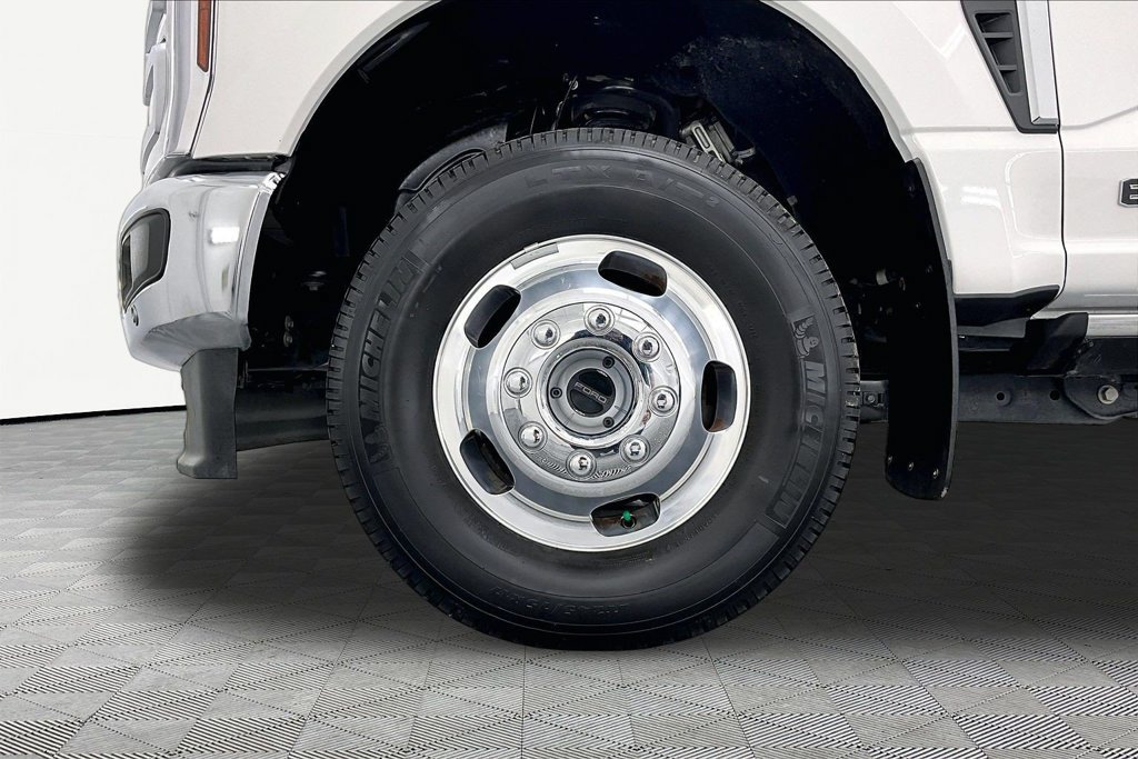 Certified 2024 Ford F350 King Ranch w/ Chrome Package AWD/4WD image 9
