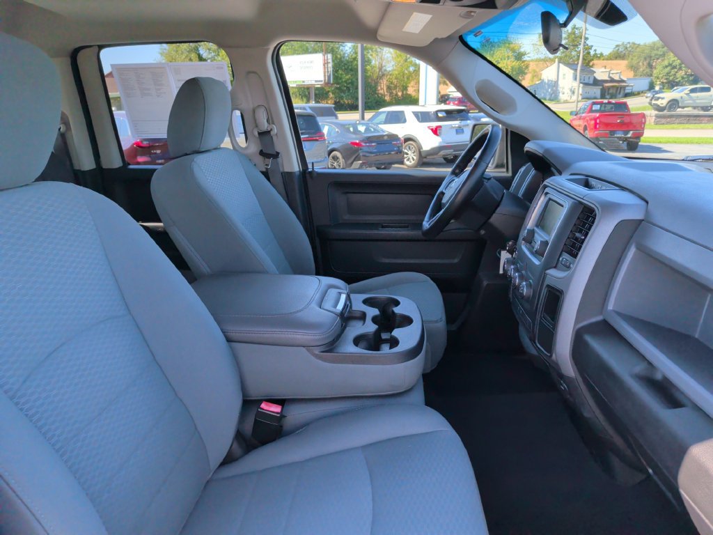 Used 2019 RAM 1500 Express AWD/4WD image 9
