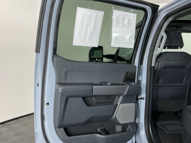 Certified 2025 Ford F450 Lariat w/ FX4 Off-Road Package image 30