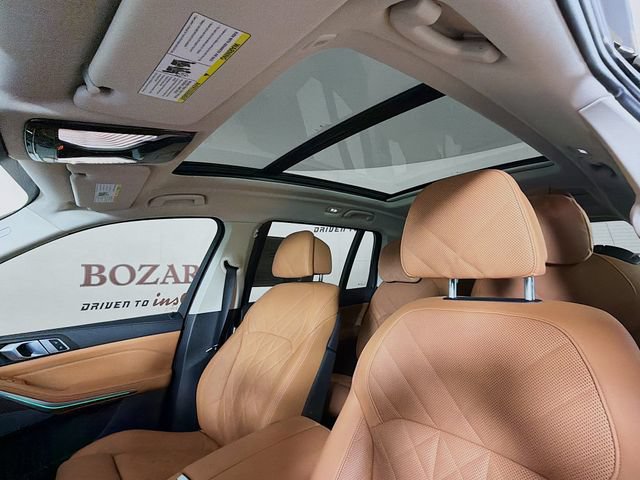 Used 2024 BMW X7 xDrive40i w/ Premium Package AWD/4WD image 25