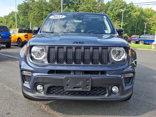 Used 2023 Jeep Renegade Altitude w/ Sun/Sound Group AWD/4WD image 3