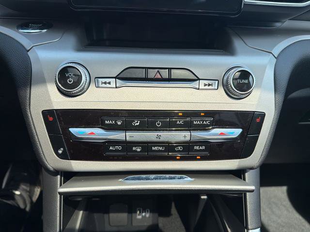Certified 2022 Ford Explorer XLT w/ Equipment Group 202A image 28