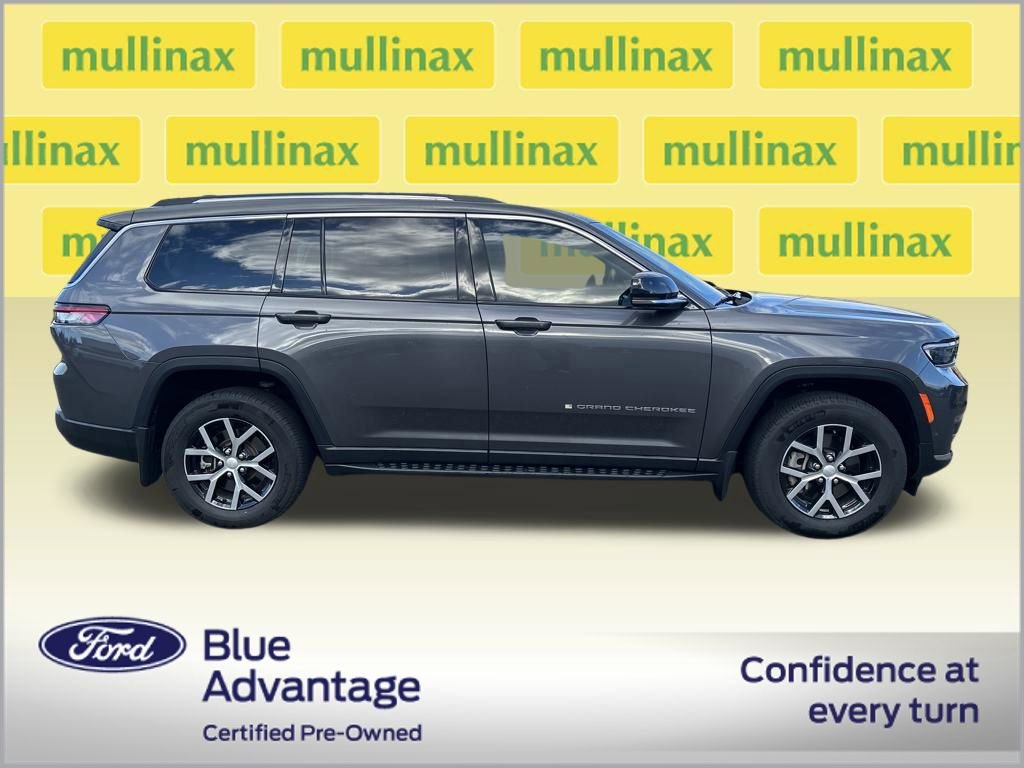 Used 2023 Jeep Grand Cherokee L Limited w/ Luxury Tech Group II image 2