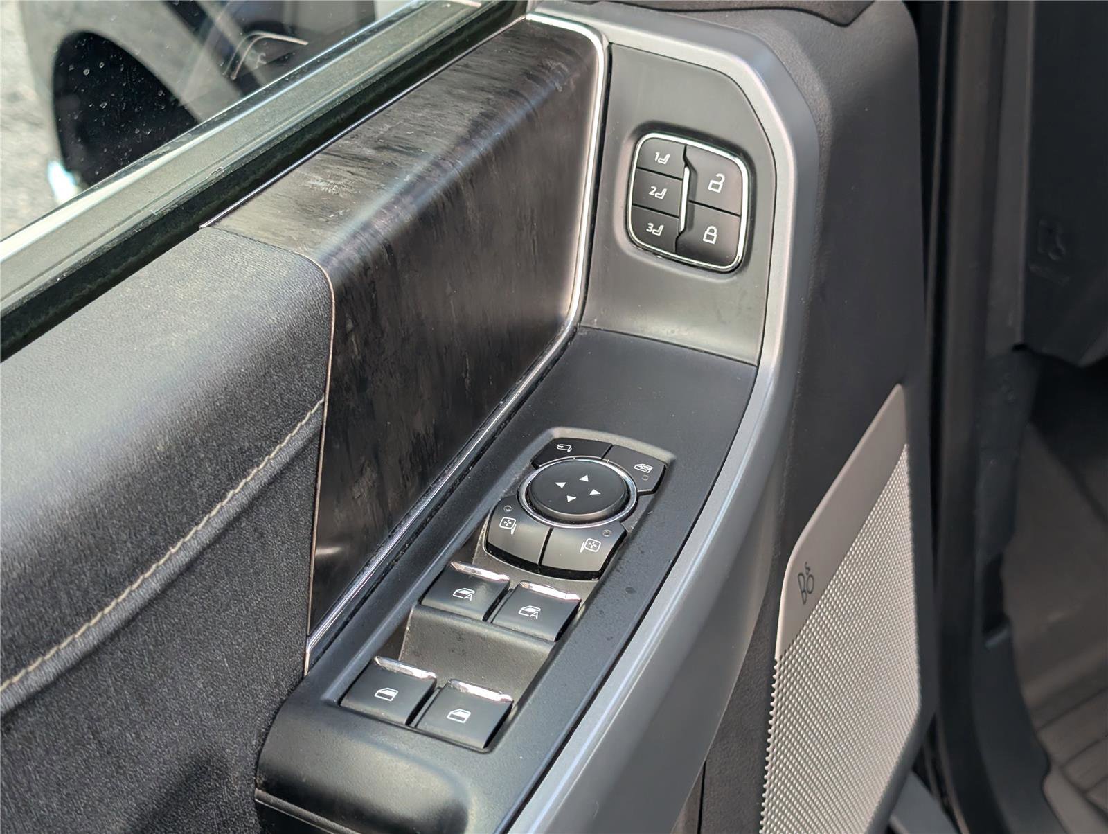 Certified 2023 Ford F150 Lariat w/ Equipment Group 502A High image 19