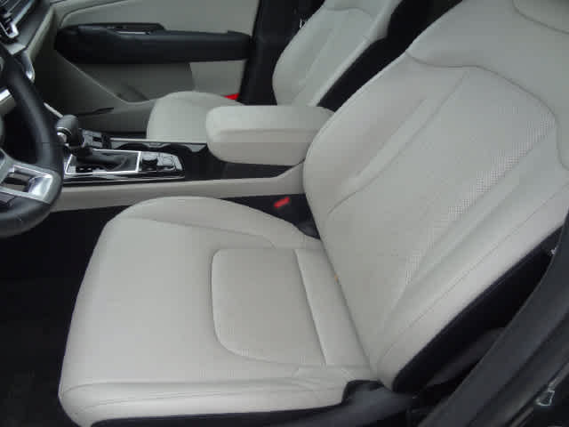 Used 2024 Kia Sportage EX AWD/4WD image 6