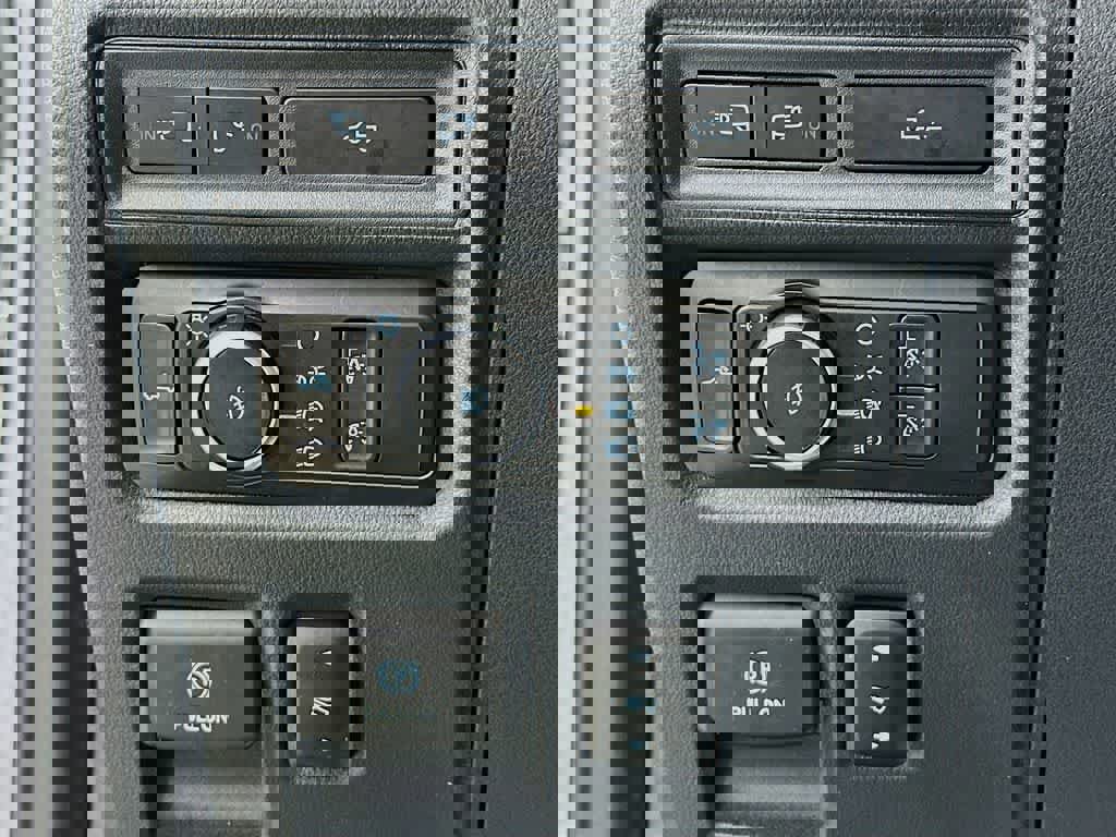 Certified 2022 Ford F150 XLT w/ Equipment Group 302A High image 27