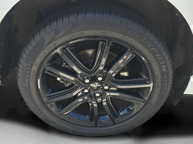 Certified 2024 Ford Edge ST-Line w/ Class II Trailer Tow Package AWD/4WD image 39