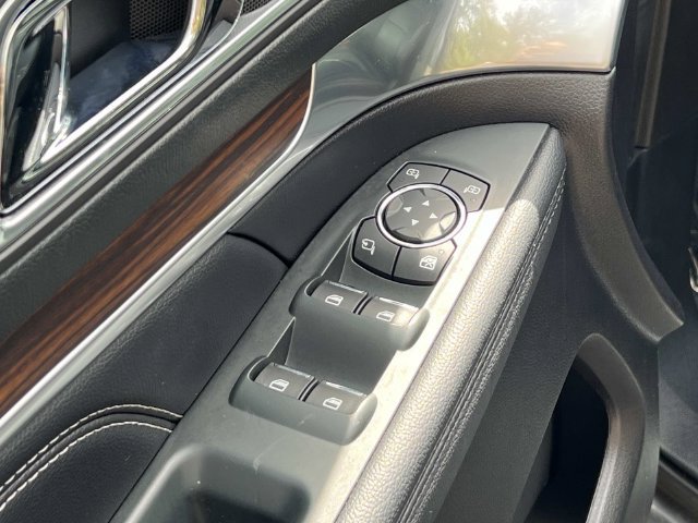 Certified 2019 Ford Explorer Limited w/ Class III Trailer Tow Package FWD image 15