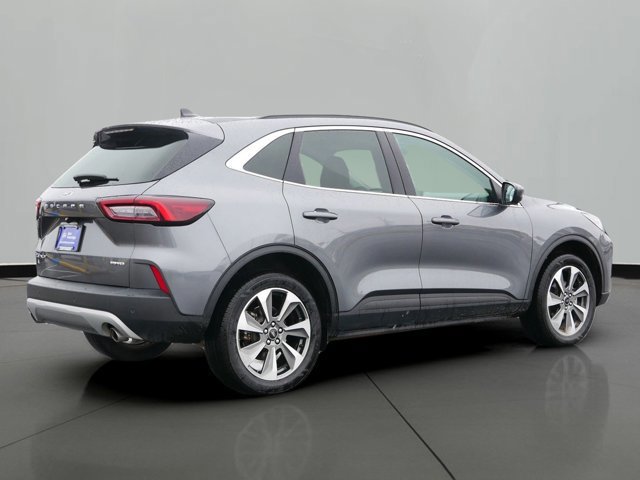 Certified 2024 Ford Escape Platinum AWD/4WD image 2