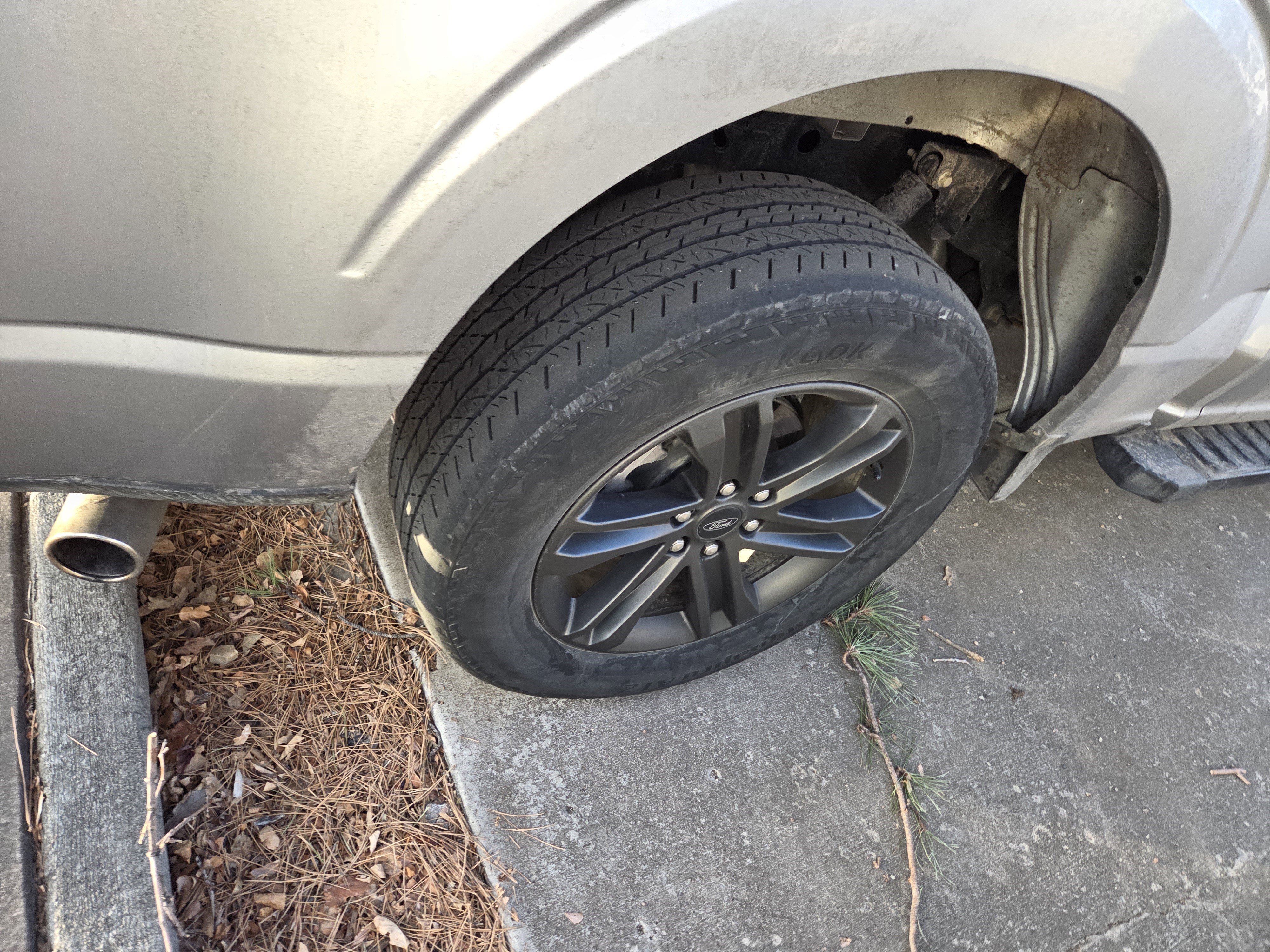 Certified 2022 Ford F150 Lariat w/ Equipment Group 502A High image 12