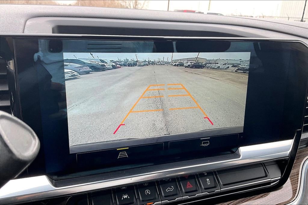 Used 2022 Chevrolet Silverado 1500 LT image 13