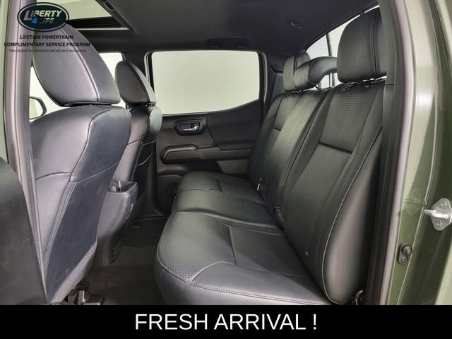 Used 2021 Toyota Tacoma TRD Sport w/ TRD Premium Sport Package AWD/4WD image 15