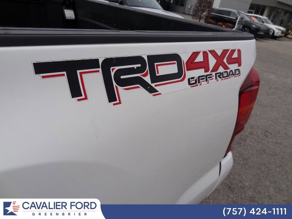 Used 2018 Toyota Tacoma TRD Off-Road image 45