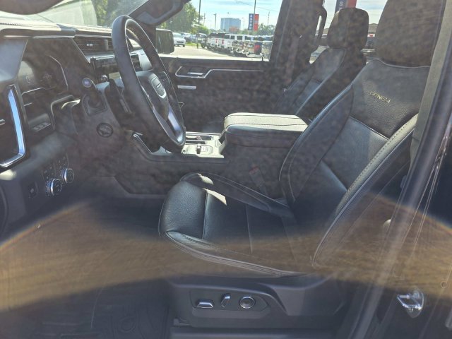 Used 2024 GMC Sierra 1500 Denali w/ Denali Reserve Package AWD/4WD image 16