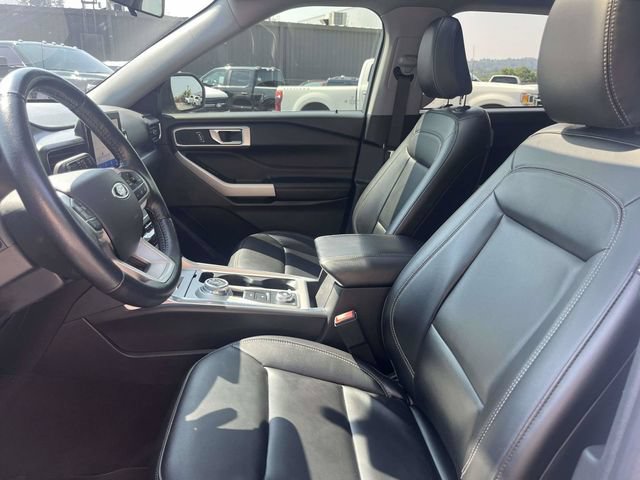 Certified 2022 Ford Explorer XLT w/ Equipment Group 202A AWD/4WD image 21
