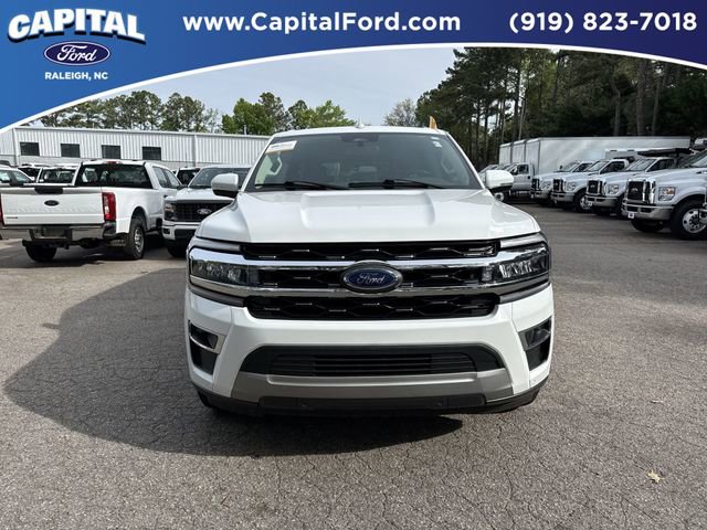 Certified 2024 Ford Expedition Max Limited RWD image 3