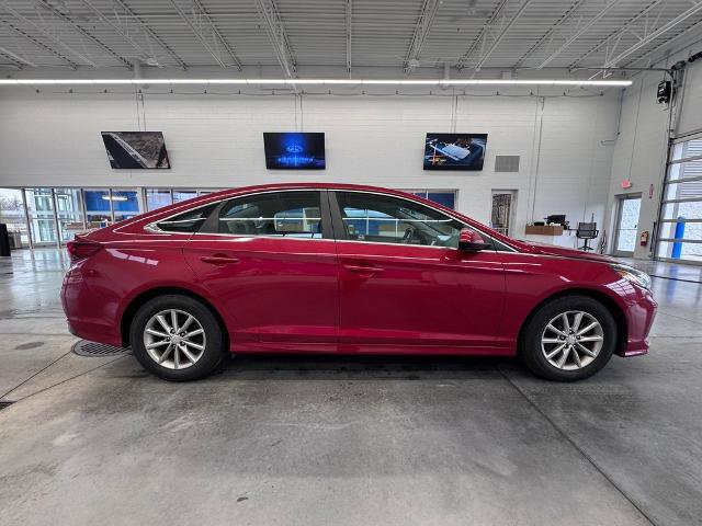 Used 2018 Hyundai Sonata SE image 2