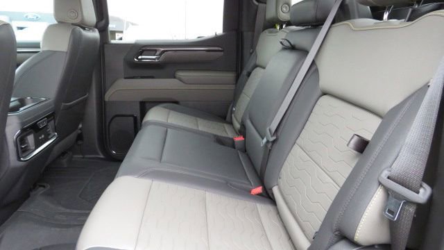 Used 2022 Chevrolet Silverado 1500 ZR2 w/ Technology Package image 11