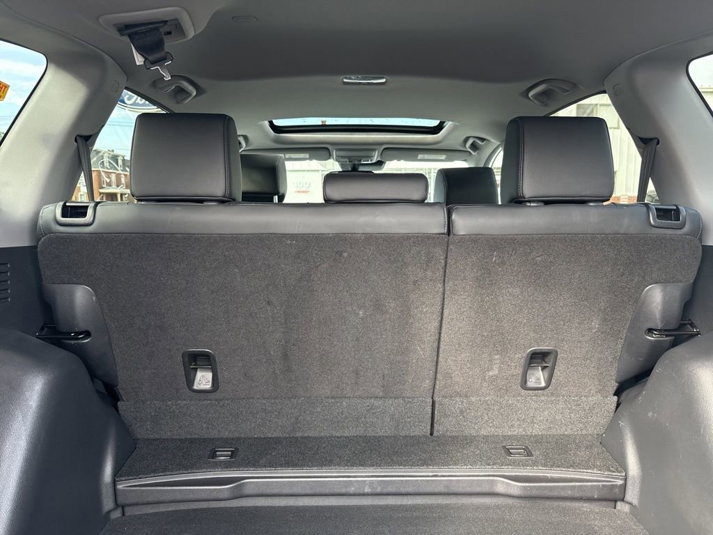 Used 2021 Honda CR-V Touring image 11