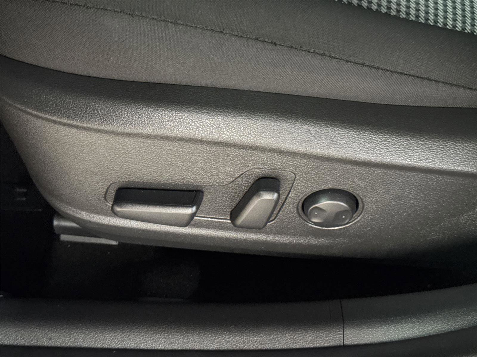 Used 2019 Hyundai Kona SEL w/ SEL Tech Package 02 image 26