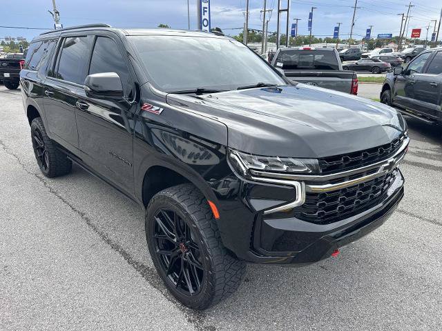 Used 2022 Chevrolet Suburban Z71 w/ Luxury Package AWD/4WD image 3