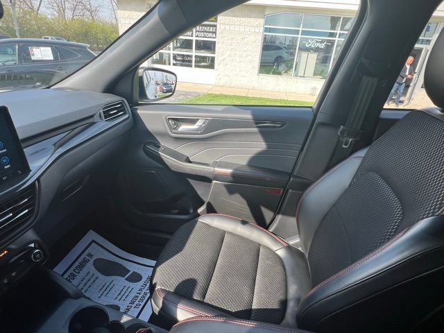 Certified 2024 Ford Escape ST-Line w/ Tech Pack #1 AWD/4WD image 20