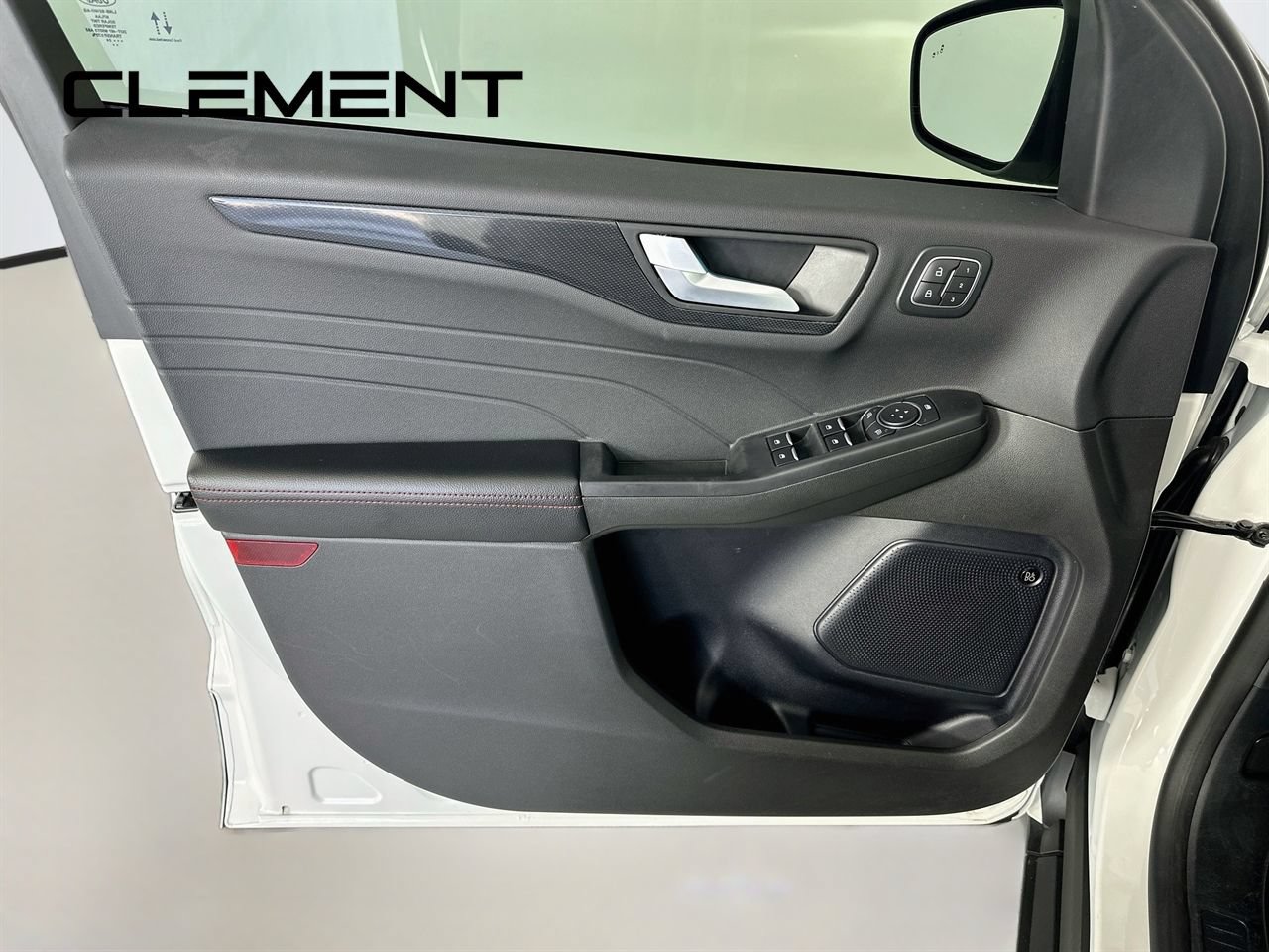 Certified 2024 Ford Escape ST-Line Elite w/ Premium Technology Package AWD/4WD image 29