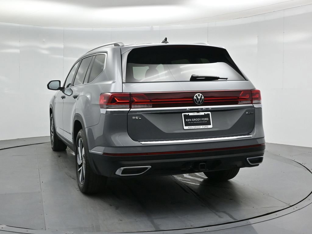 Used 2025 Volkswagen Atlas SEL AWD/4WD image 17