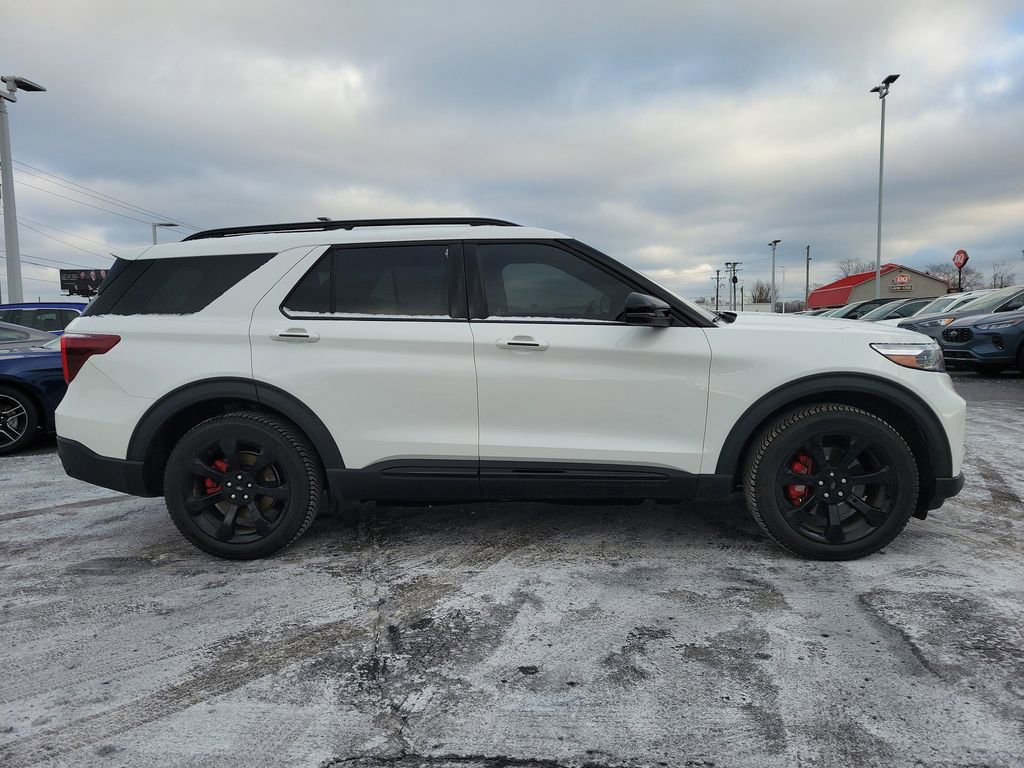 Certified 2022 Ford Explorer ST w/ Equipment Group 401A image 3
